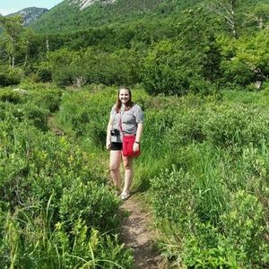 Meet your Posher, Laura